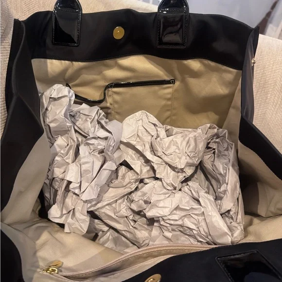 Tory Burch Black Tote with Glossy Logo - Picture 5 of 13